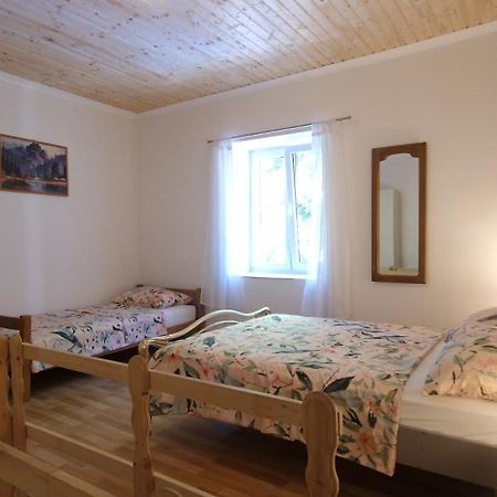 Studio Apartman Kastel Kambelovac Kaštela Exteriör bild