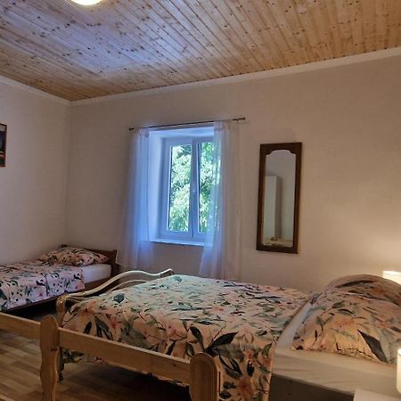 Studio Apartman Kastel Kambelovac Kaštela Exteriör bild