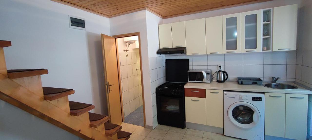 Studio Apartman Kastel Kambelovac Kaštela Exteriör bild
