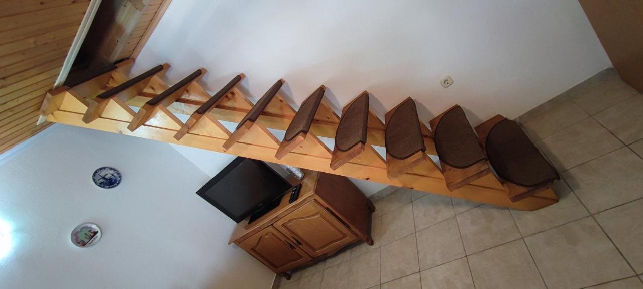 Studio Apartman Kastel Kambelovac Kaštela Exteriör bild